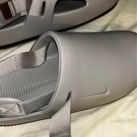 Nike Slides - Picture 1 of 3